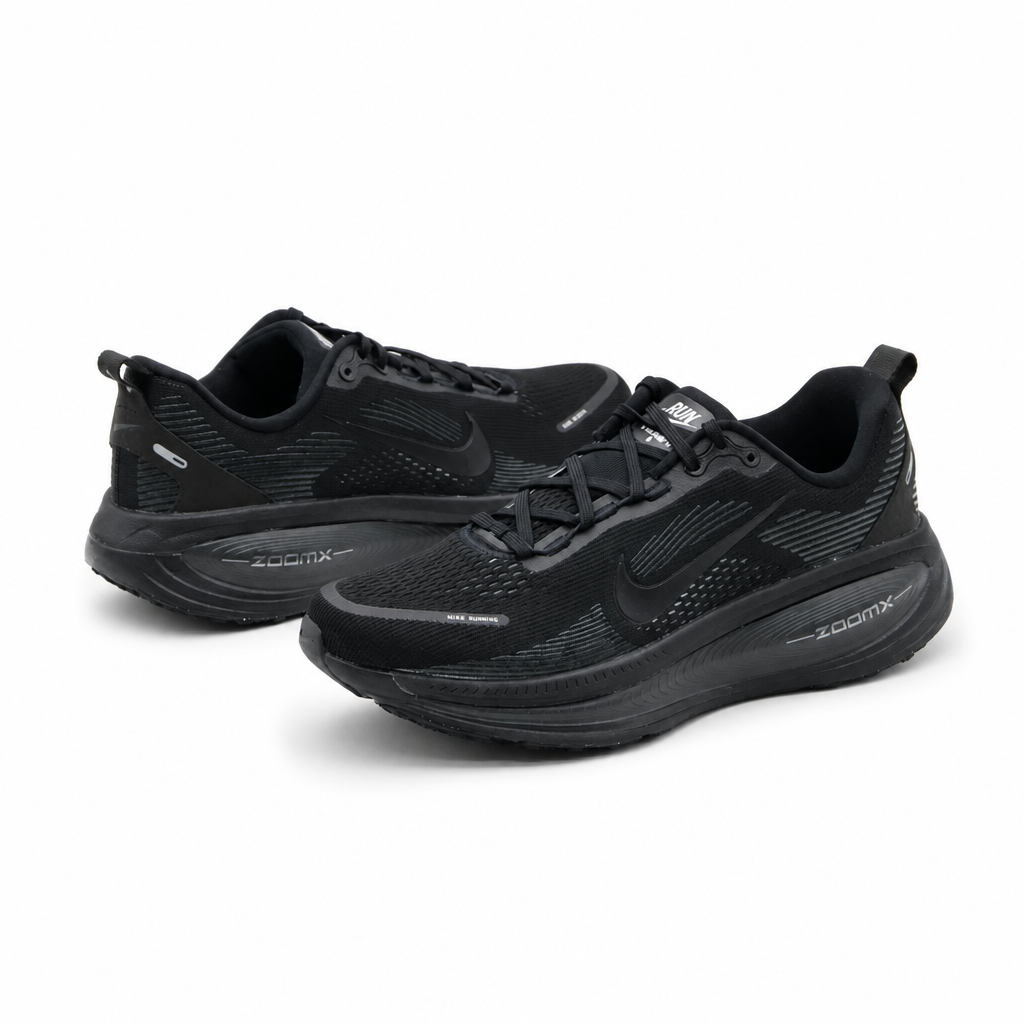 Air Zoom Vomero 18 Triple Black